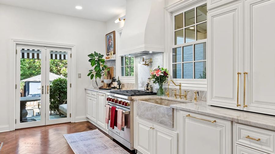 Thomas Jefferson St — Kitchens project by DFC Home Improvement