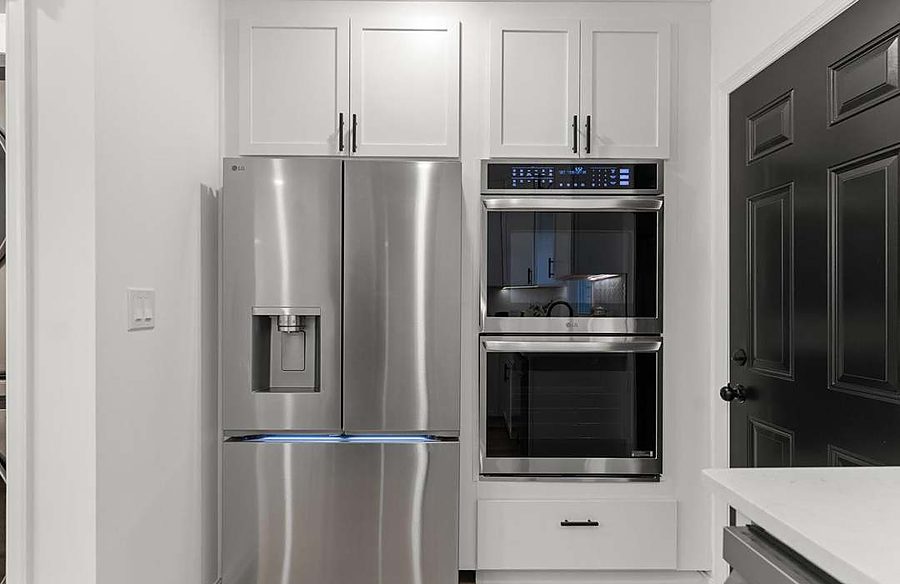 Row-Home Chef's Kitchen — Kitchens by DFC Home Improvement